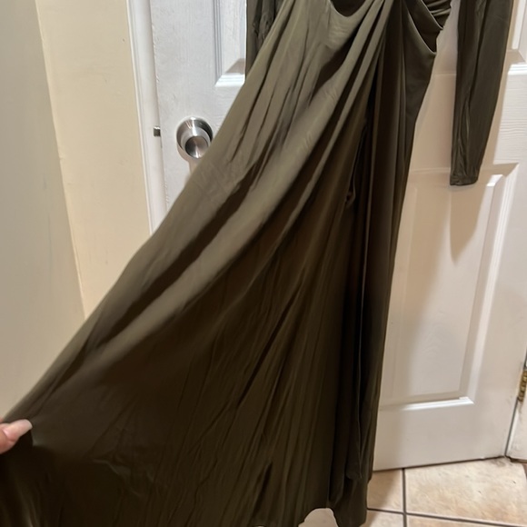 The Envy Maxi Dress by L’atiste - Picture 9 of 9